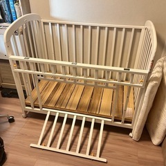 あげますKATOJIベビーベッドの画像