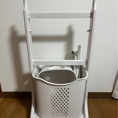 洗濯カゴラックの画像