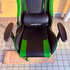 ゲーミングチェア　GALA X HEROの画像