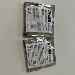 スパイファミリー　SPY×FAMILY ロイド　アーニャ　缶バッジ　万博　未使用品　の画像