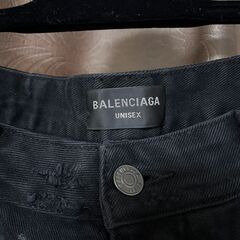 BALENCIAGA SUPER DESTROYED BAGGYパンツ　ブラックの画像