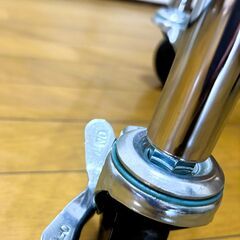 タッチ決済可能！【3500円】たくさん掛けられる2段ハンガーラック！キャスター付きで移動も楽々の画像