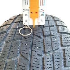 GoodYear ICE NAVI 165/65R13 スタッドレスタイヤ 2本セット バリ溝 冬タイヤ 13インチ ドリケツ 中古 タイヤ グッドイヤー アイスナビの画像