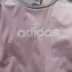 adidasTシャツの画像