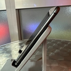 【即決OK】iPhone 8 64GB  バッテリー新品100%の画像