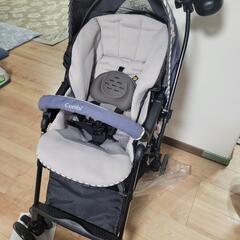 combiベビーカーの画像