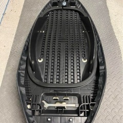 シグナスグリファス新車外しシート
の画像