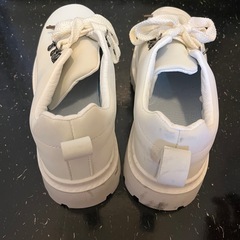 スニーカーメンズの画像