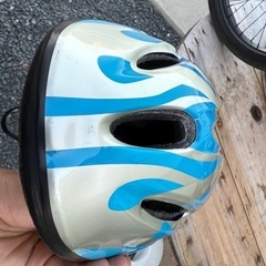（お取引中）自転車ヘルメットの画像