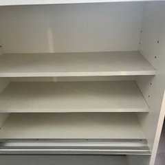 食器棚の画像