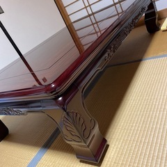 こたつにもなるテーブルの画像