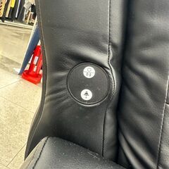★リユースのサカイ高崎店★TJ12524  リクライニングソファー 黒 H102×D80×W75 クリーニング済みの画像
