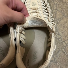 KEEN 編み込みサンダル ホワイトの画像