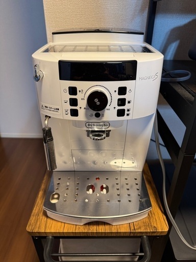 デロンギ　　コーヒーマシン