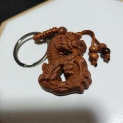 桃の木☘️龍神様 キーホルダー 天然石 天然木の画像