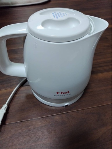 20日に引き取れる方限定！お値下げです！冷蔵庫、電子レンジ、ケトル