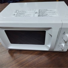 冷蔵庫、電子レンジ、ケトルの画像