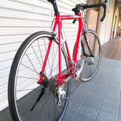 中古自転車 BASSO CORAL ロードバイク 自転車 18段変速(前2段/後9段) 軽量アルミフレーム フレームサイズ550㎜ 取付式LEDライト付 前タイヤチェーン、サドル新品交換済 レッド 通勤 通学 近所のお出掛けなどにの画像