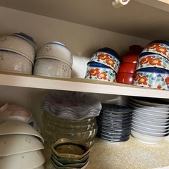 食器一式　湯呑み　お皿などの画像