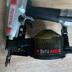 エアー釘打ち機の画像