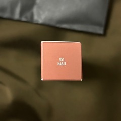 【新品未使用/値引可
】MAC パウダーキスリップカラーハビット951の画像