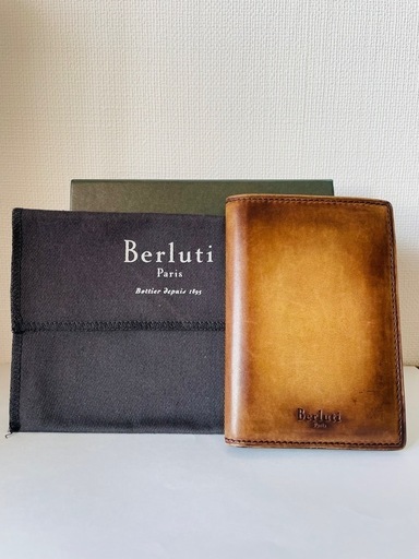 【レア / 貴重】Berluti(ベルルッティ) 財布 / カードケース
