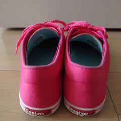 ［9/15］80%off Reebok スカイスケープ ピンク×水玉靴紐の画像
