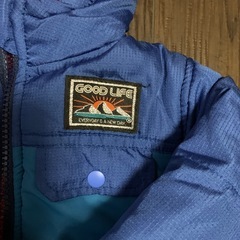 90サイズ　breeze アウター　ダウン　リバーシブル　服の画像