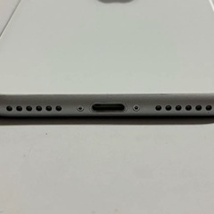iPhonese2 SIMフリーの画像