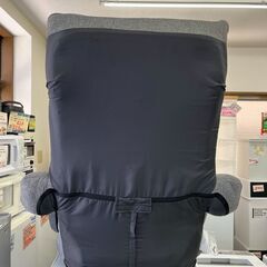 【リサイクルショップ ピカソ 小松原】🛋✨ヒジ連動ビッグサイズ座椅子 Nデリー（グレー）✨★8565★の画像