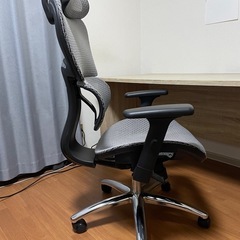 LOWYA リクライニングチェア、デスクセット（中古）の画像