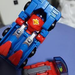 車のオモチャの画像