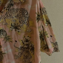 【サイズL】ピンク❌虎プリント！半袖シャツの画像