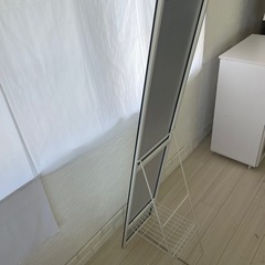 ノンフレームスタンドミラー、スタンドミラー、全身鏡、姿見の画像