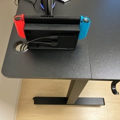 昇降式デスク　キーボード収納付きの画像
