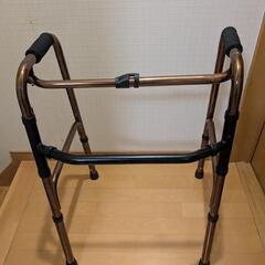 イーサプライ 介護用歩行器 交互式  アルミ軽量の画像