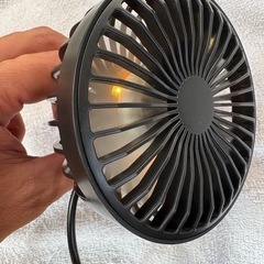 ポータブルコンパクトCARファンLEDライト付きの画像