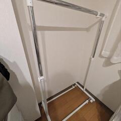 ハンガーラックの画像