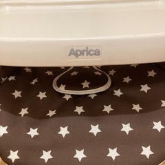 アップリカ　ベビーチェア　ニュースウィングの画像