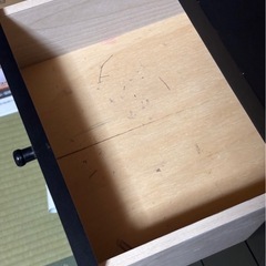 コロ付きチェストの画像