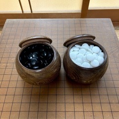 囲碁盤 卓上 碁石セットの画像
