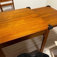 ニトリ　伸長式ダイニングテーブル
の画像