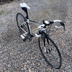 Specialized ロードバイク ブラック/ホワイトの画像