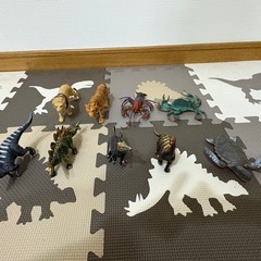 【おもちゃ16個セット】恐竜• ジュラシックワールドシリーズ、他動物の画像