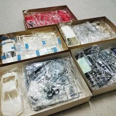 自動車プラモデルの画像