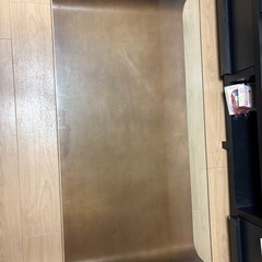 ガラステーブルの画像