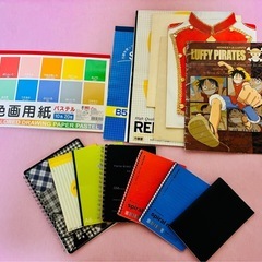 新中古品📓メモ帳、レポート用紙、ポケモンハガキ、シール、ポストイット、ワンピースノート他色々の画像