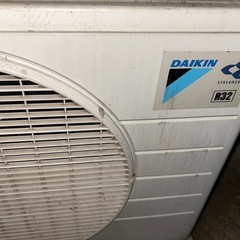 ダイキンエアコン3.6kw100V2016年製取り付け費込み の画像