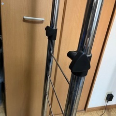 洋服掛けの画像