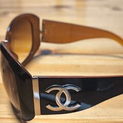正規品CHANEL箱に傷ありの画像